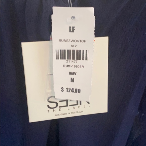 LF Seek the Label Off the Shoulder Collar Top - Picture 2 of 4